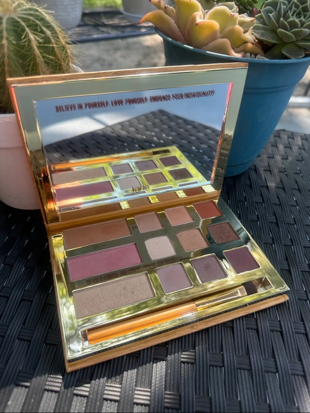 tarte Pink & Neutral Eyeshadow Palette with Gold Trim - Picture 5 of 6